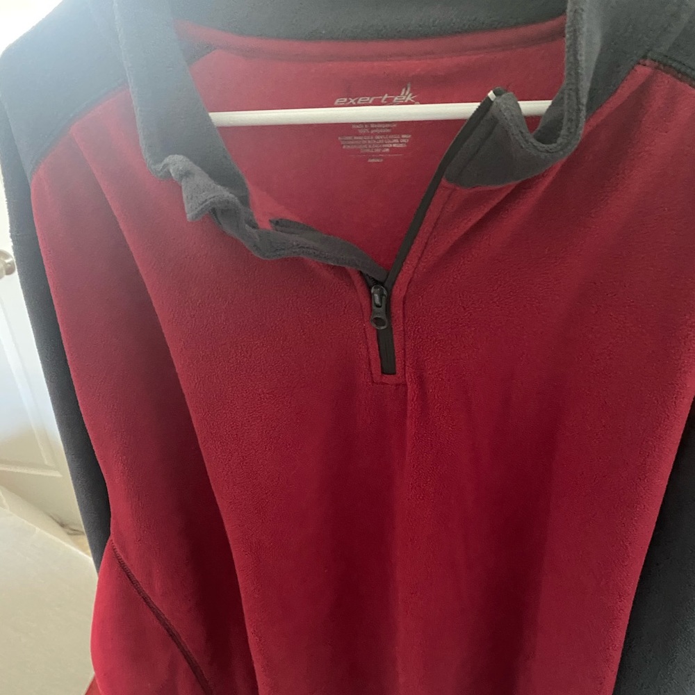 Men’s pullover - Picture 2 of 3